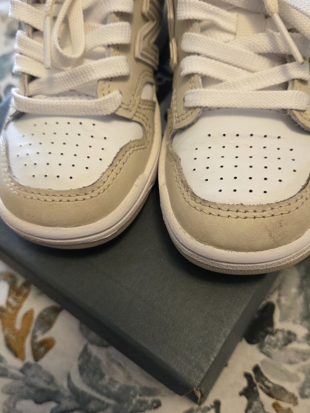 New Balance Kids Beige and White Sneakers - Picture 2 of 12